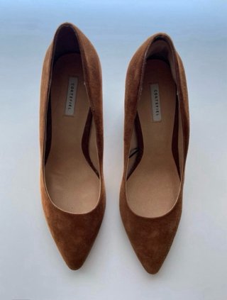 Zapatos de tacón ante marrón