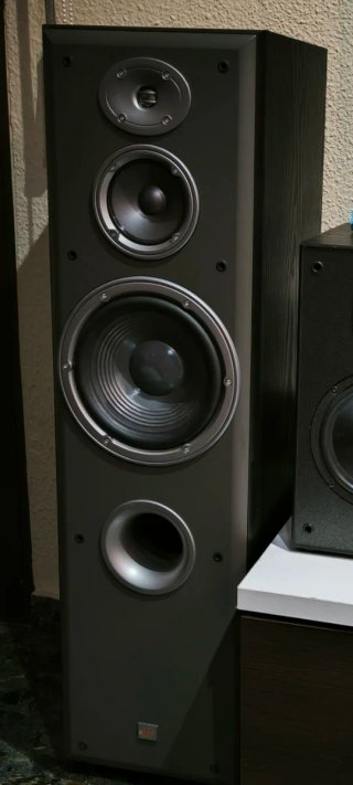 Altavoces JBL E60