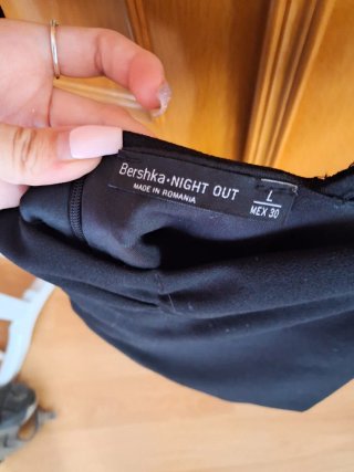 Vestido negro Bershka corto talla L