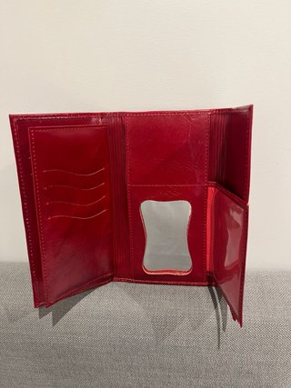 Portafogli in pelle da donna con design
