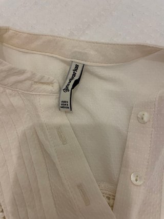 Blusa beige manga larga