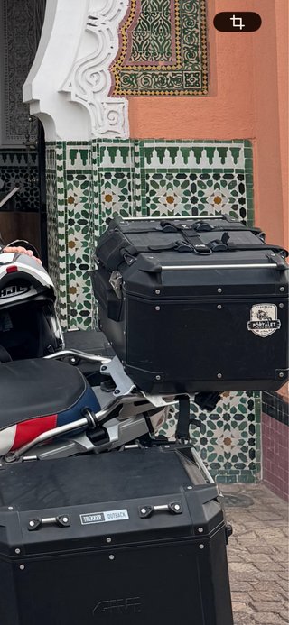 Top Case Givi Trekker 42L Aluminio Negra