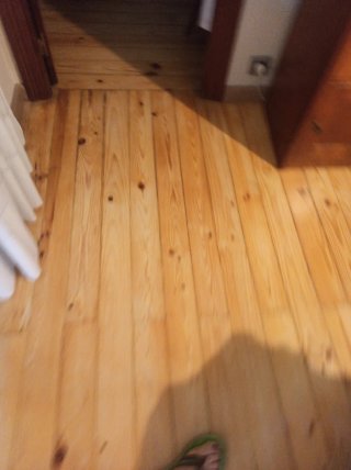 Silla de madera antigua