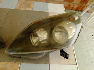 Faros Opel Zafira B