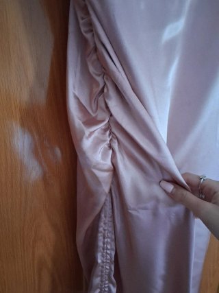 Vestido rosa largo de satén