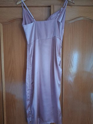 Vestido rosa largo de satén