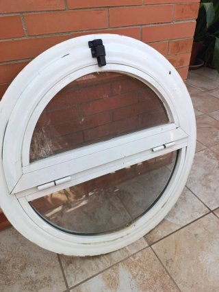 Ventana ojo de buey redonda blanca