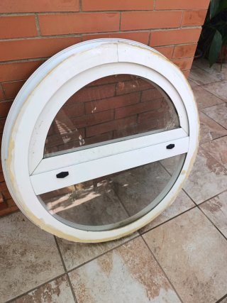 Ventana ojo de buey redonda blanca
