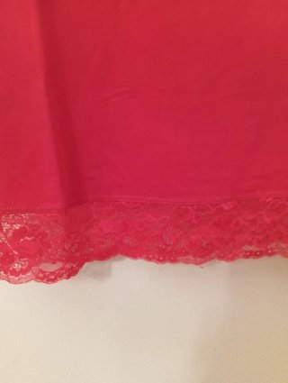 Maglietta rossa taglia M con pizzo