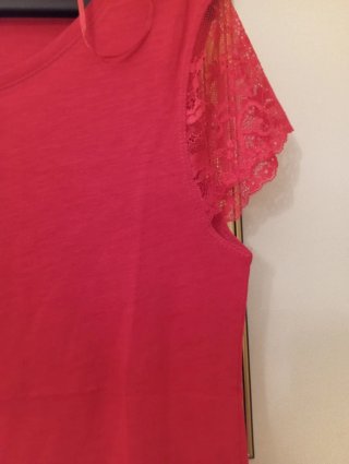 Maglietta rossa taglia M con pizzo