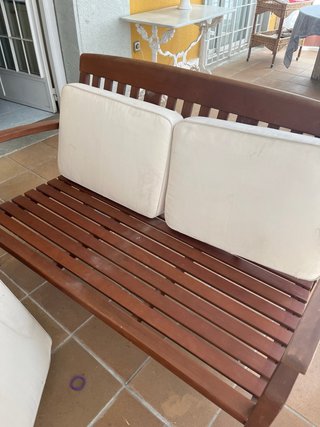 Sofá de madera y tela para jardín o porche