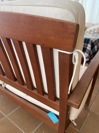 Sofá de madera y tela para jardín o porche
