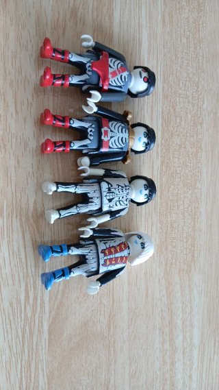 Lote 4 figuras Playmobil fantasmas Todos 7,50€