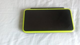 New Nintendo 2DS XL Negra/Verde JP