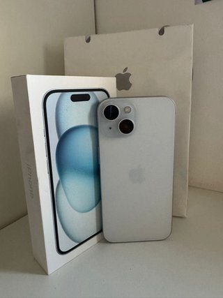 iPhone 15 Apple
