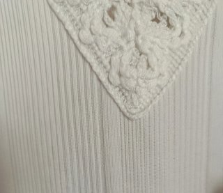 Blusa blanca con encaje