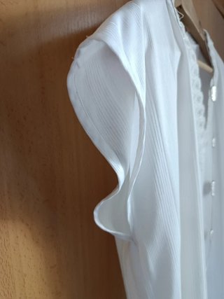 Blusa blanca con encaje