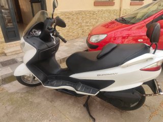 Suzuki Burgman 125cc Maxi Scooter