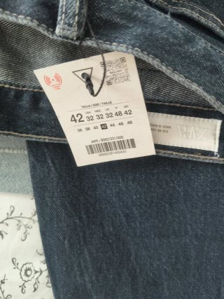 Pantalón vaquero Zara azul Hombre