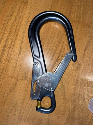 Petzl MGO OPEN 60 Mosquetón
