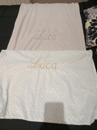 Mantitas bebé bordadas con nombre Luca