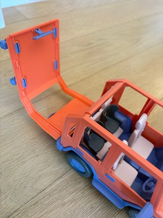 Coche Bluey Naranja y Azul