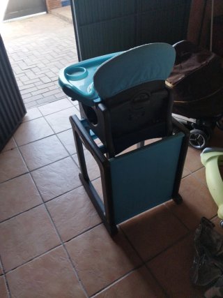 Trona bebé azul para comer