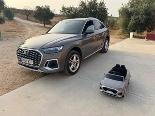 Coche Eléctrico Audi Infantil Gris