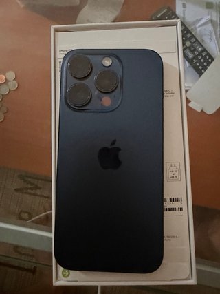 iPhone 15 Pro Negro/Gris Casi Nuevo