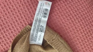 Camiseta Sfera punto botones beige