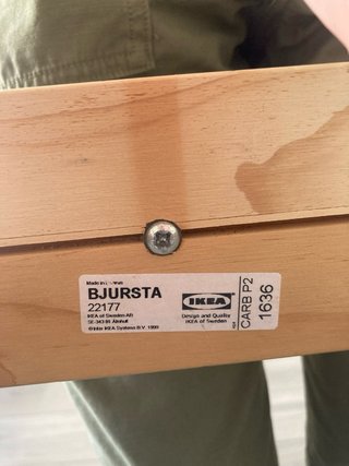 Mesa extensible Ikea Bjursta chapado en madera