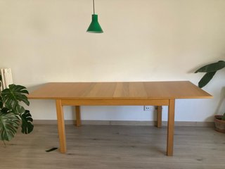 Mesa extensible Ikea Bjursta chapado en madera