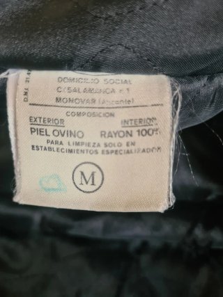 Chaqueta de cuero negra