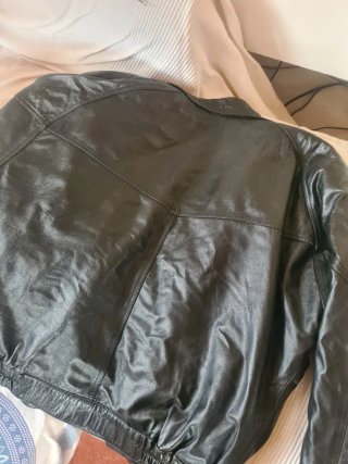 Chaqueta de cuero negra