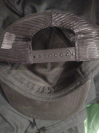 Gorra Minecraft Creeper Juvenil Verde y Negra