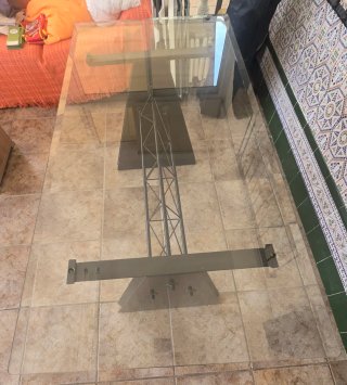 Mesa de salón diseño cristal y metal