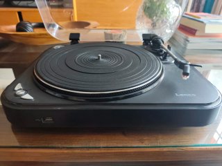 Tocadiscos Lenco L82