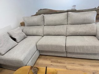 Sofá Cama Cheslong Gris, muy cómodo , en garantía