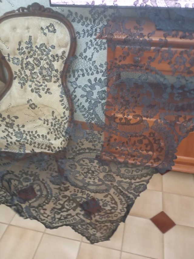 Mantilla de seda encaje Granada