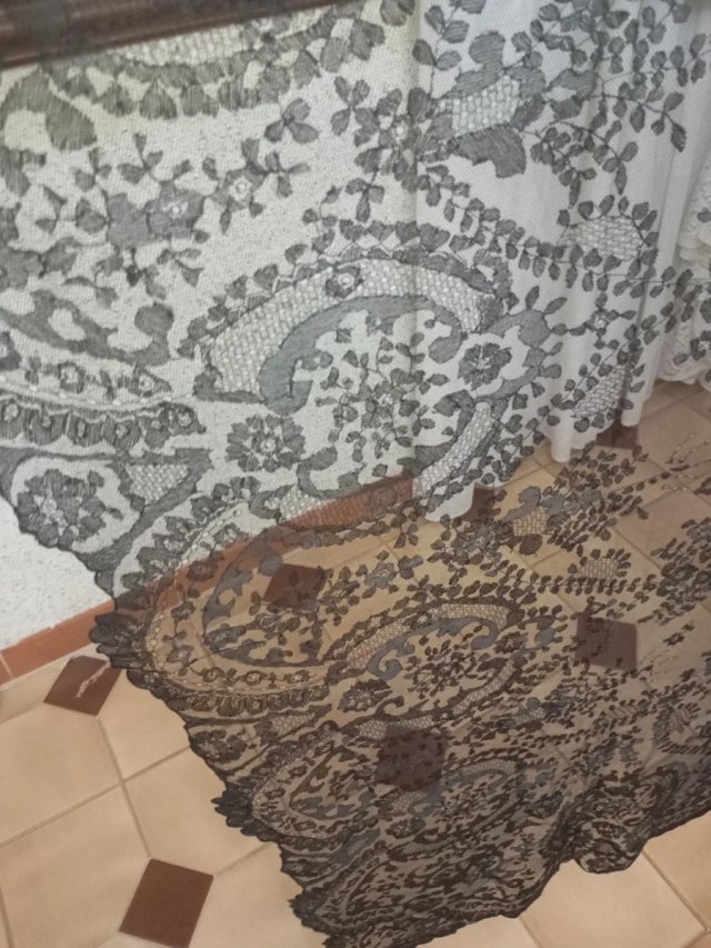 Mantilla de seda encaje Granada