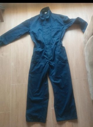 Mono de trabajo hombre azul