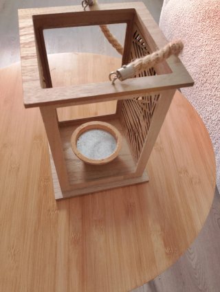 Farol de madera con cuerda
