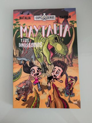 Lote de libros de Maytalia