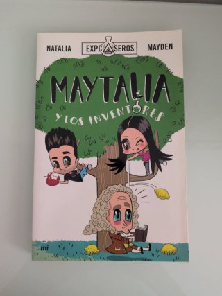 Lote de libros de Maytalia