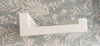 Estante de madera lacada en blanco