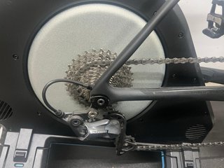 Bicicleta Giant TCR + Tacx Neo 2T Indoor