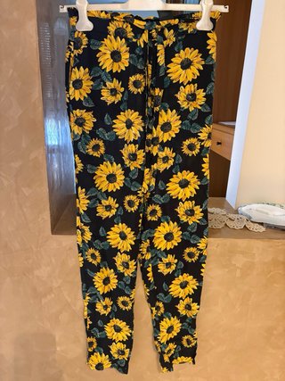 Pantaloni comodi con stampa girasoli