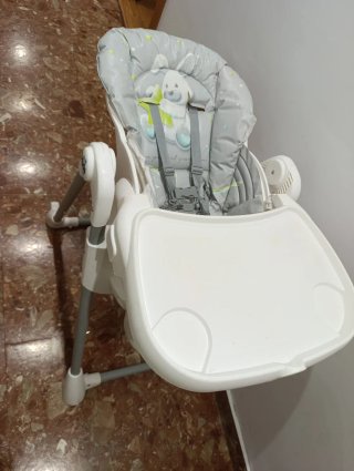Trona reclinable para bebé