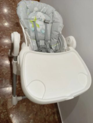 Trona reclinable para bebé