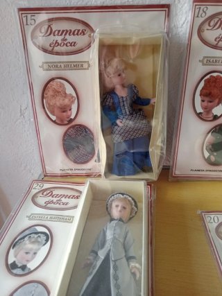 9 Muñecas de Porcelana Colección Damas Época